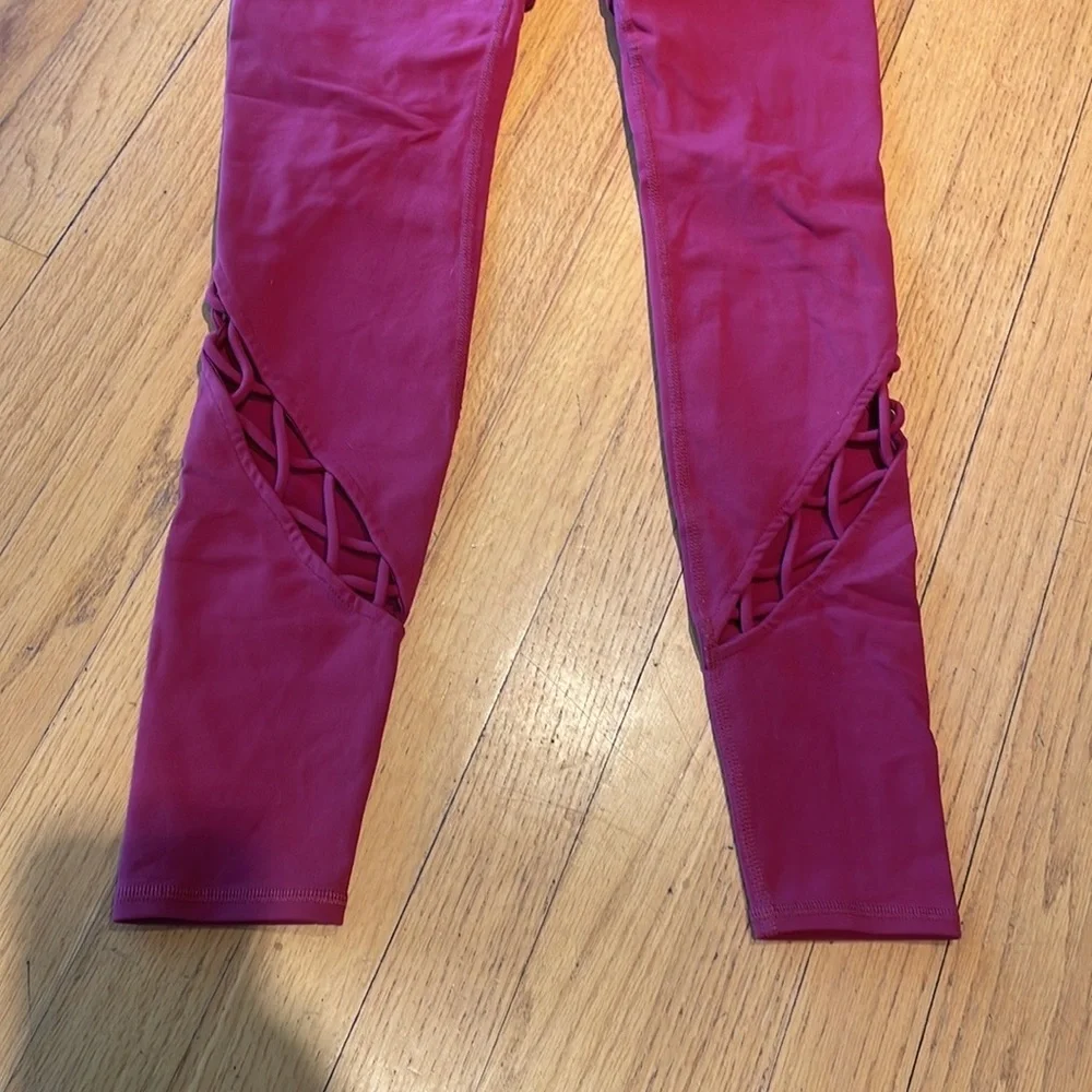 Alo Yoga Criss Cross Cutout Full Length Leggings - Picture 8 of 12